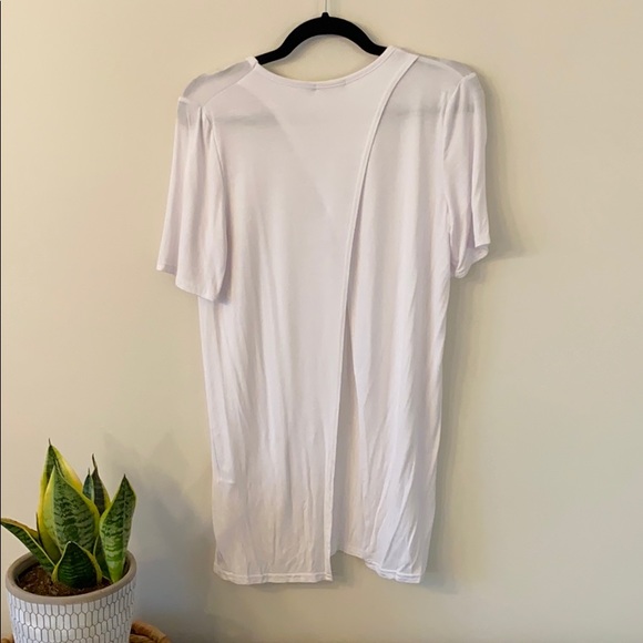 Nasty Gal white open back t-shirt - Picture 3 of 3